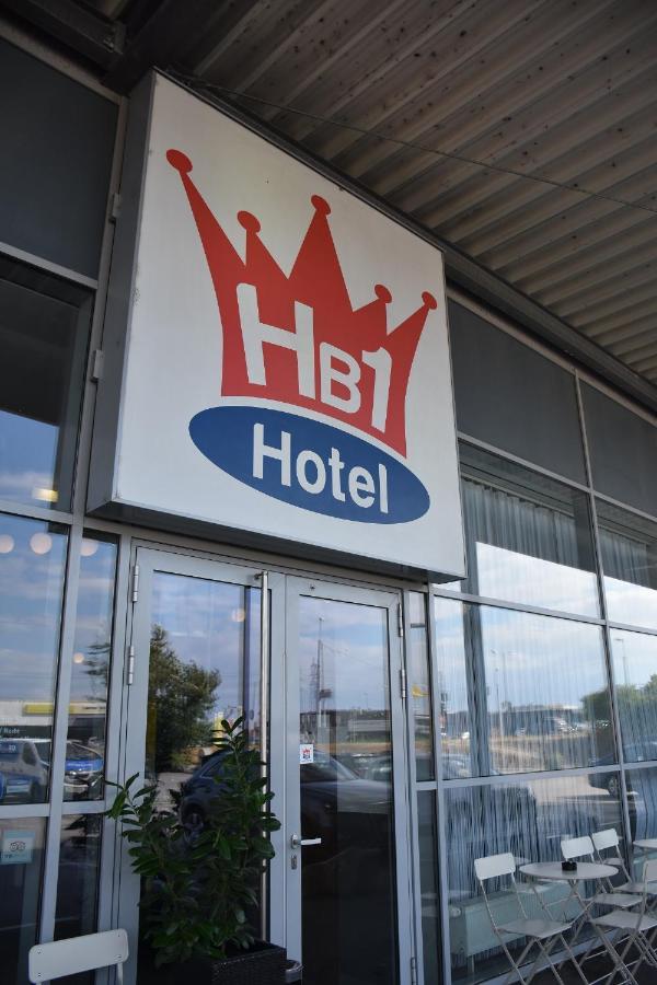 Hb1 Budget Hotel - Contactless Check In Wiener Neudorf Extérieur photo